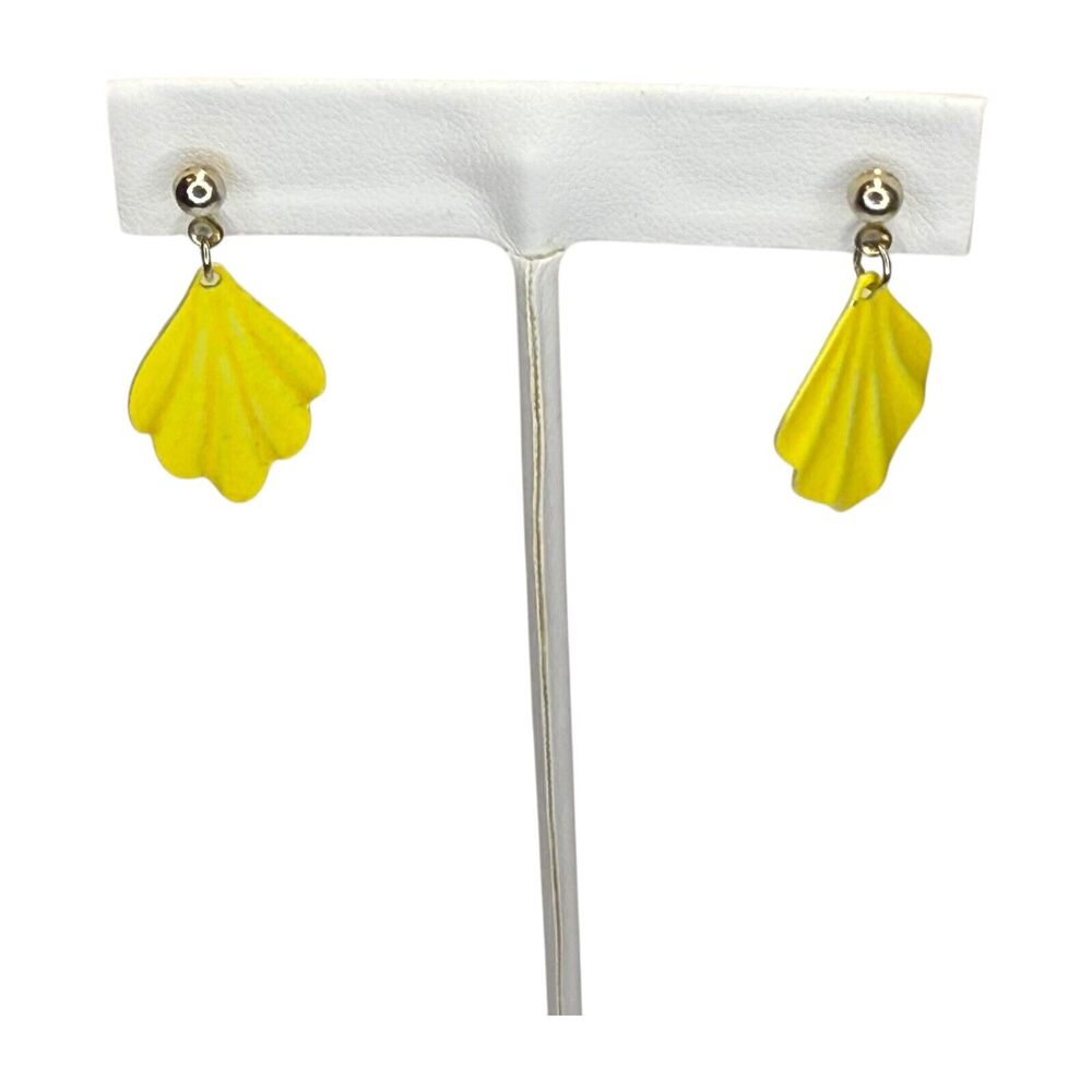 Vintage Silver-Tone Metal Yellow Shell Drop Dangle Post Earrings Women's Jewelry - Picture 1 of 6